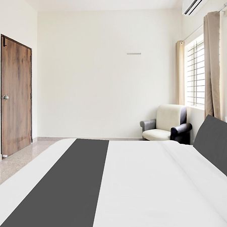 Hotel O Sri Manjunatha Deluxe Suites Bangalore Extérieur photo