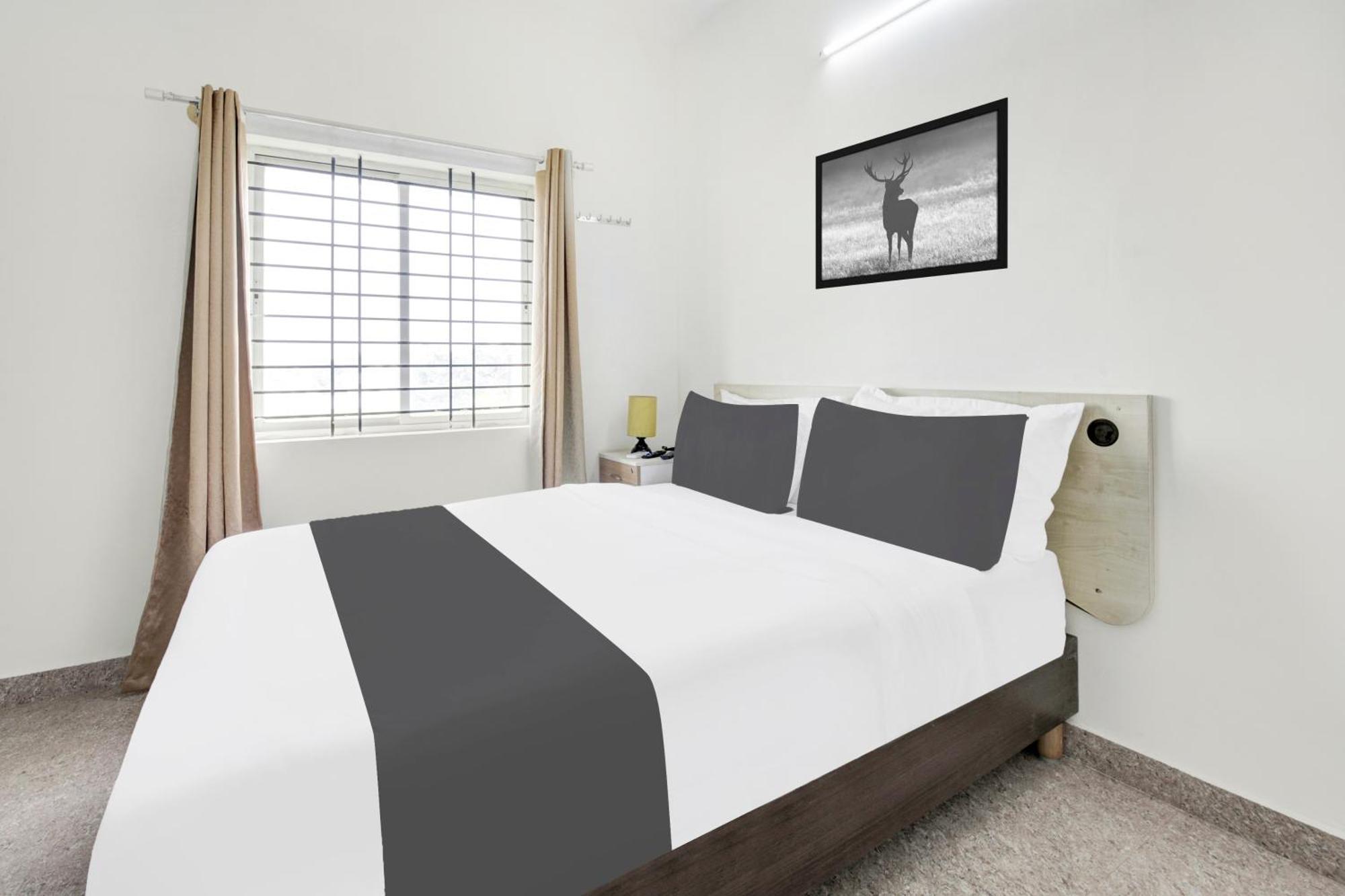 Hotel O Sri Manjunatha Deluxe Suites Bangalore Extérieur photo