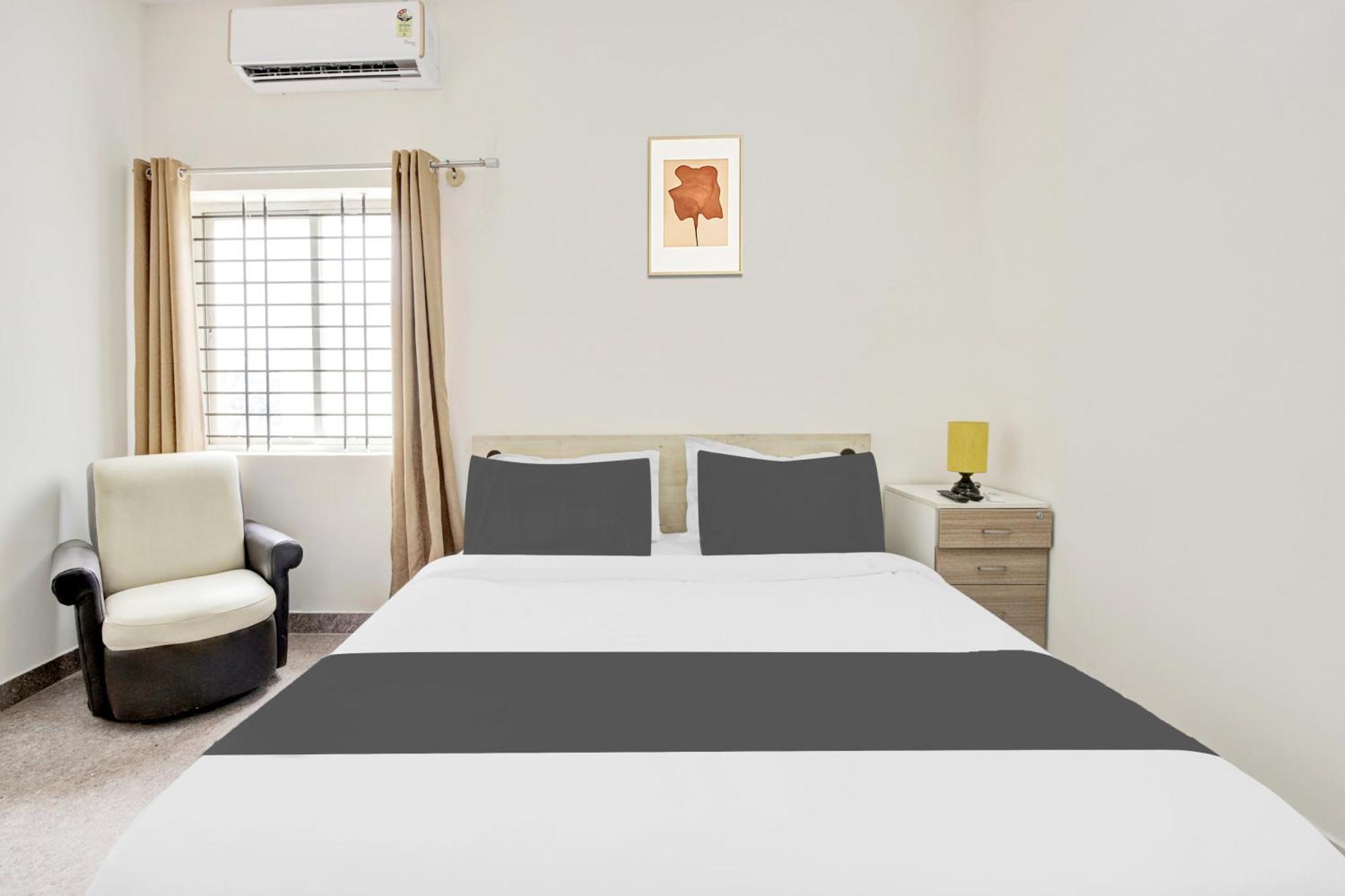 Hotel O Sri Manjunatha Deluxe Suites Bangalore Extérieur photo
