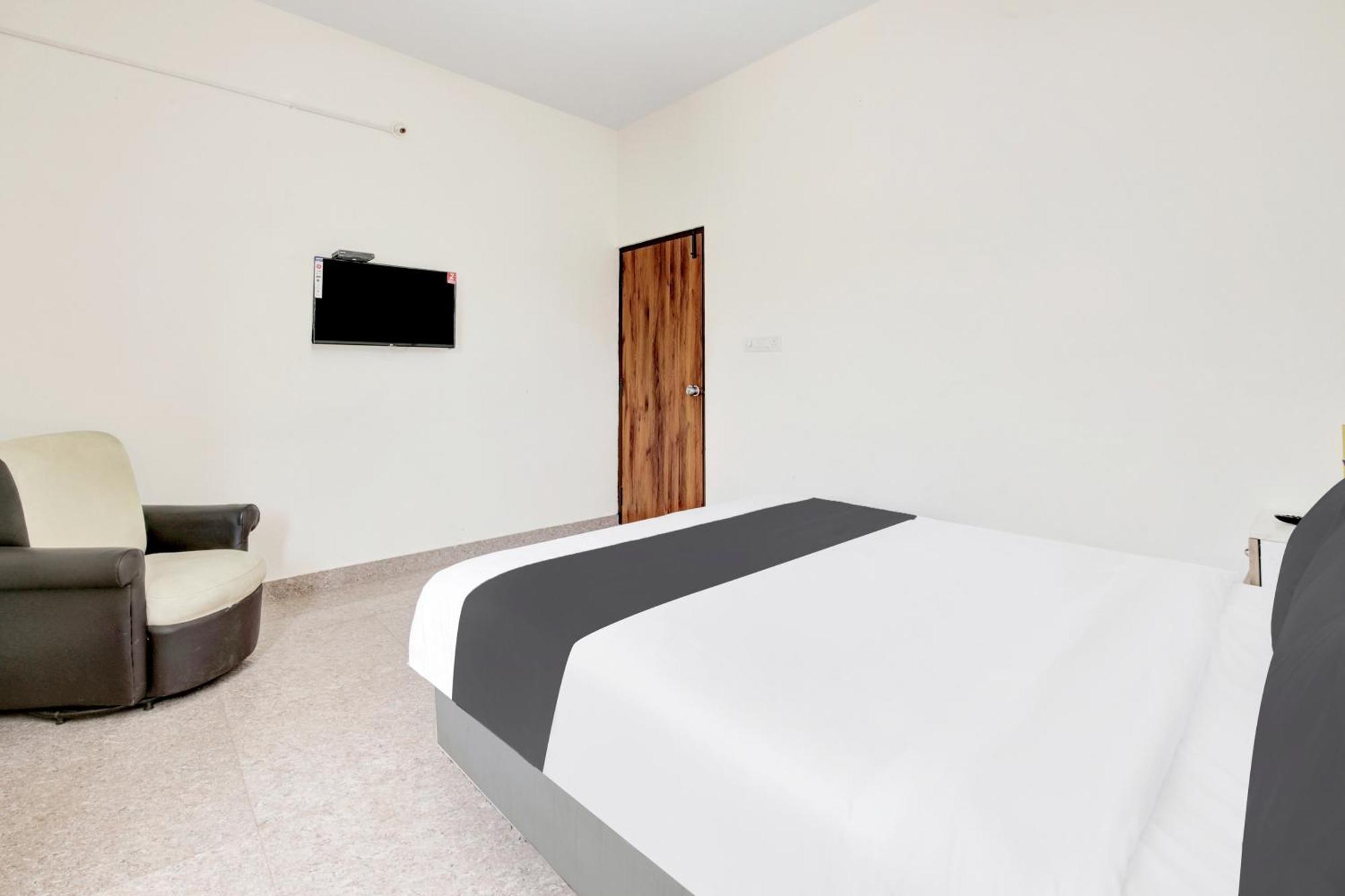 Hotel O Sri Manjunatha Deluxe Suites Bangalore Extérieur photo