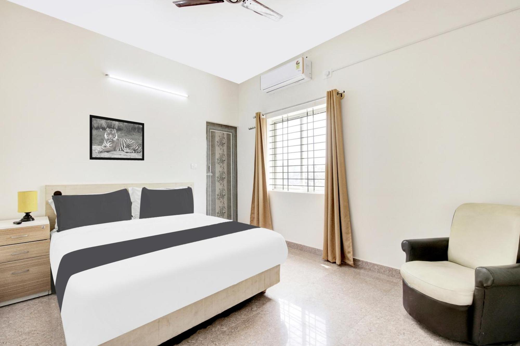 Hotel O Sri Manjunatha Deluxe Suites Bangalore Extérieur photo