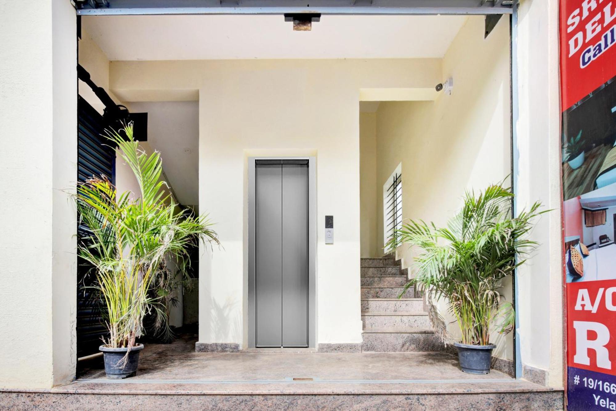 Hotel O Sri Manjunatha Deluxe Suites Bangalore Extérieur photo